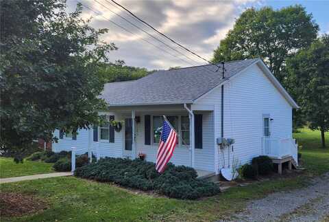 127 Jackson St, Harmony, PA 16037