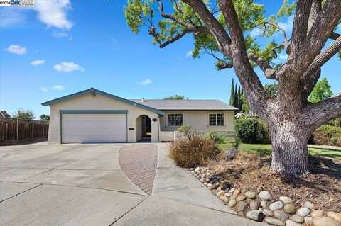 33 Agate Court, Livermore, CA 94550