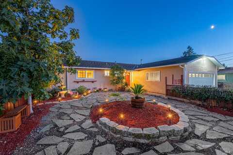 509 Anson Avenue, Rohnert Park, CA 94928