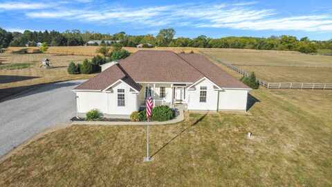 12149 Gibson Road, Ashville, OH 43103