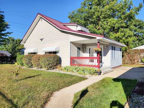 295 W Birch, Harrison, MI 48625