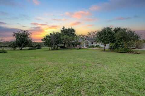 1526 Upper Liveoak Rd, Fredericksburg, TX 78624