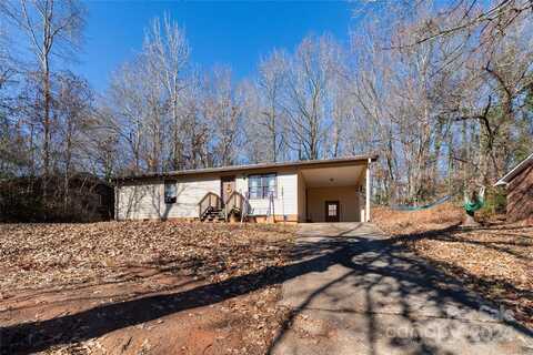 569 Peak Street, Columbus, NC 28722