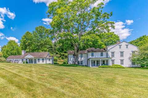 62 Davenport Road, Roxbury, CT 06783