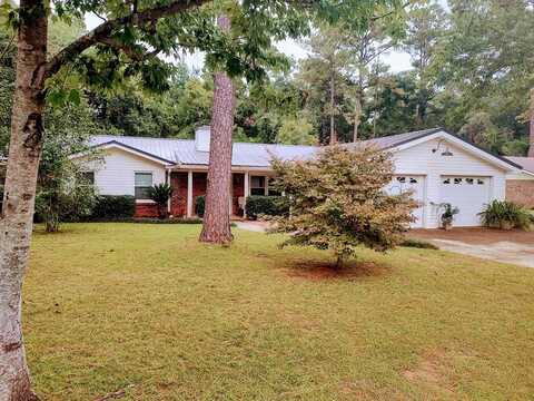 5606 Whispering Pines Circle, Dothan, AL 36303