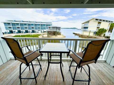 82 2nd St, Cedar Key, FL 32625