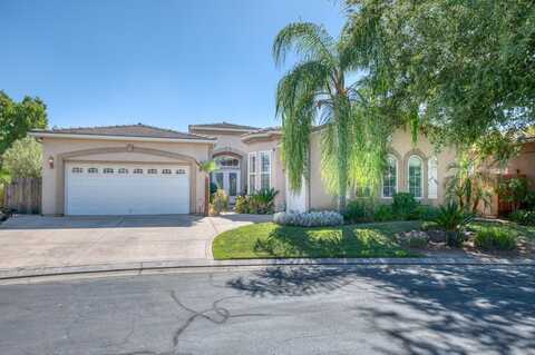 9837 Sedona Circle N, Fresno, CA 93720