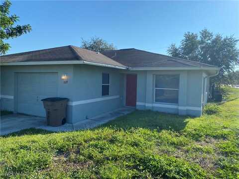 1125-1127 Gilbert Avenue S, Lehigh Acres, FL 33973