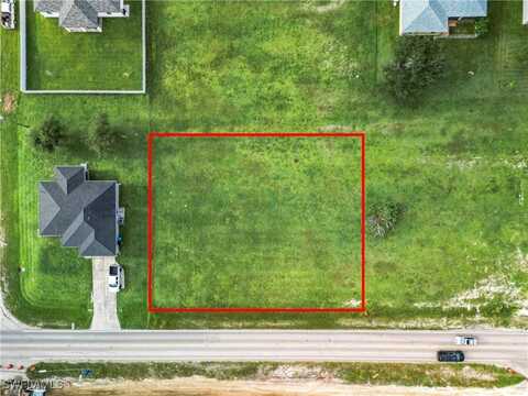 528 Diplomat Parkway E, Cape Coral, FL 33909