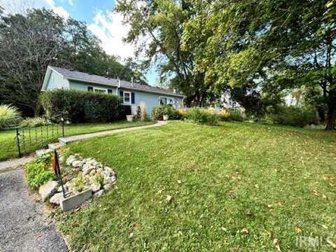 10787 N D Drive, Kendallville, IN 46755