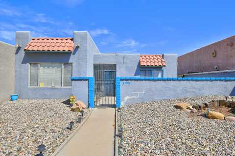 8705 Chambers Place NE, Albuquerque, NM 87111