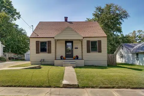 103 S Landrum Street, Mount Vernon, MO 65712