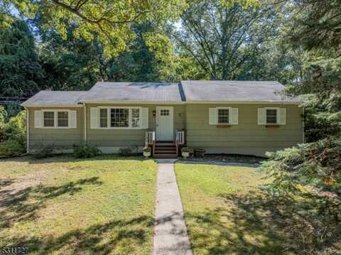 2 Timberview Dr, Vernon, NJ 07461