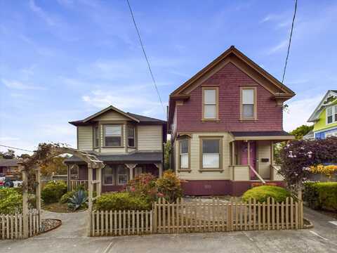 2121 C Street, Eureka, CA 95501