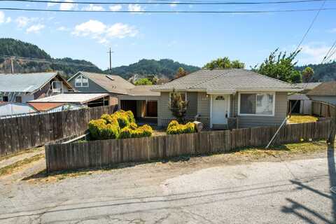 612 2nd Avenue, Rio Dell, CA 95562