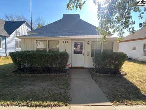 628 N Oak St, Pratt, KS 67124