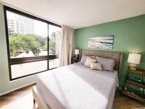 300 Wai Nani Way, Honolulu, HI 96815