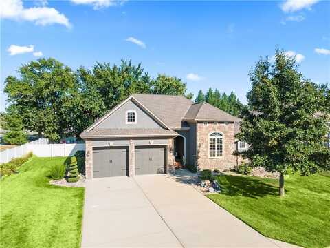 1715 NW Hedgewood Drive, Grain Valley, MO 64029