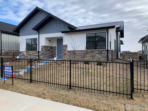 712 Greenfields Dr, Fort Collins, CO 80524