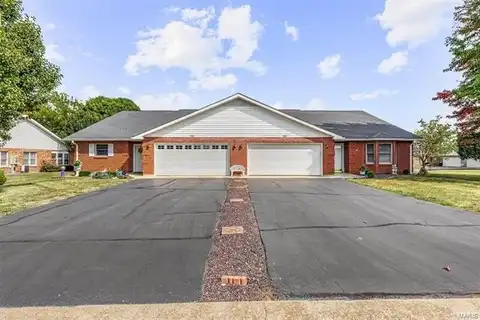 302 East Green Tree Lane, Farmington, MO 63640