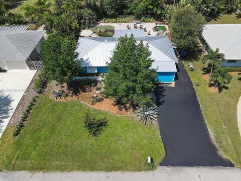 1521 Summer Ave, Jupiter, FL 33469