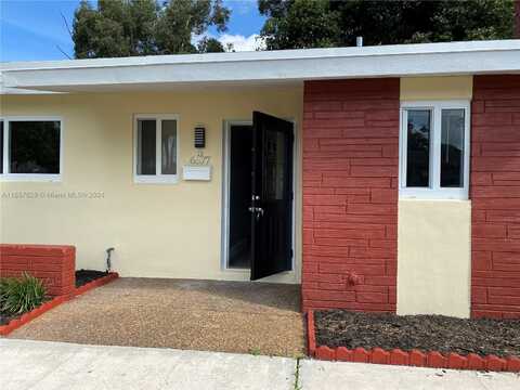 6877 NW 30th St, Sunrise, FL 33313