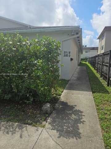 2514 Lincoln St, Hollywood, FL 33020