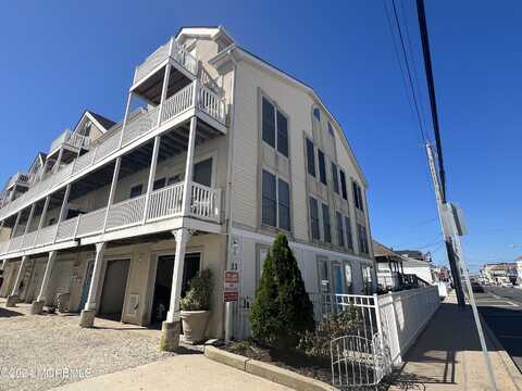 33 Sumner Avenue, Seaside Heights, NJ 08751