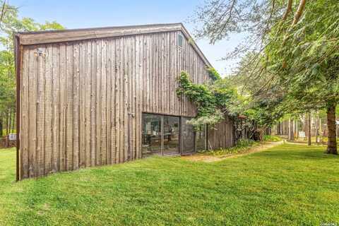 36 Edwards Hole Road, East Hampton, NY 11937