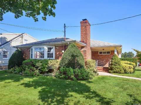 51 3rd Street, Glen Cove, NY 11542