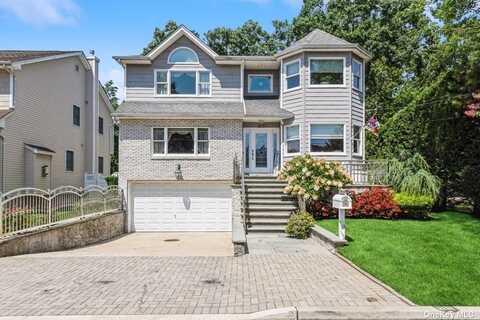 2137 3rd Avenue, Merrick, NY 11566