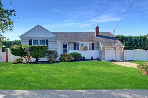 29 Hampton Boulevard, Massapequa, NY 11758