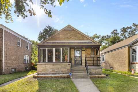 7450 S Bennett Avenue, Chicago, IL 60649