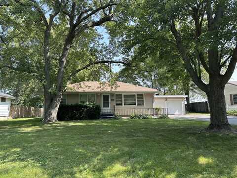 505 N Henson Road, Villa Grove, IL 61956