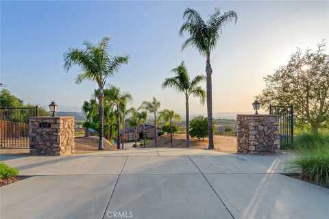 650 Crystal Mountain Circle, Riverside, CA 92506