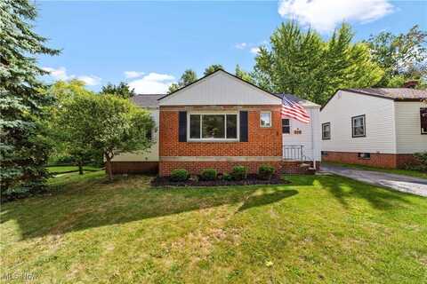 319 Parkside Drive, Bay Village, OH 44140