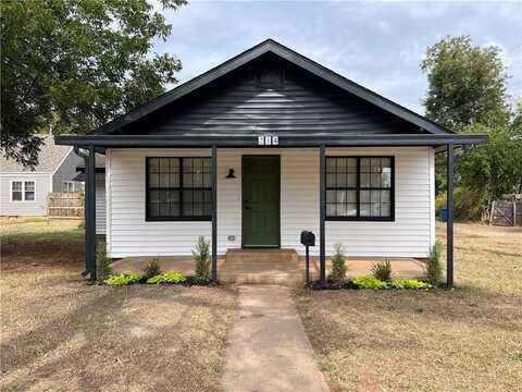 214 W Locust Avenue, Kingfisher, OK 73750