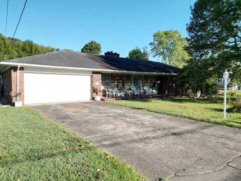 25 Lee Drive, Saint Albans, WV 25177