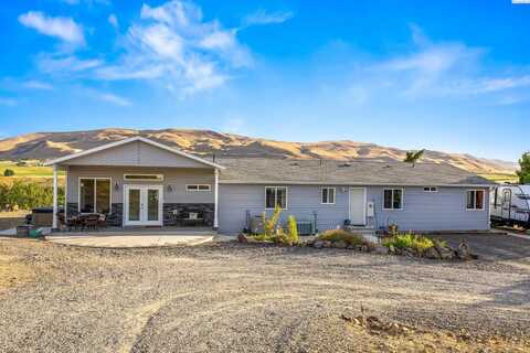 19903 W Corral Creek Rd., Benton City, WA 99320