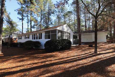 805 N Saylor Street, Southern Pines, NC 28387