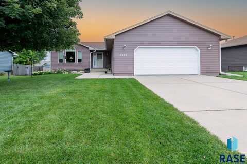 5105 E 22nd St, Sioux Falls, SD 57110