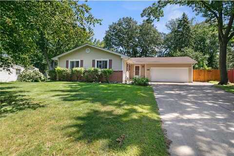 1781 Lamplight Drive, Woodbury, MN 55125