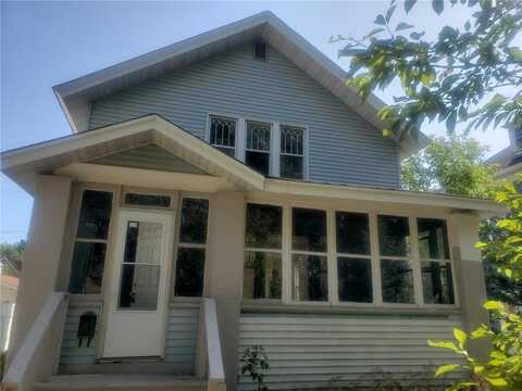 320 7th Street S, Virginia, MN 55792