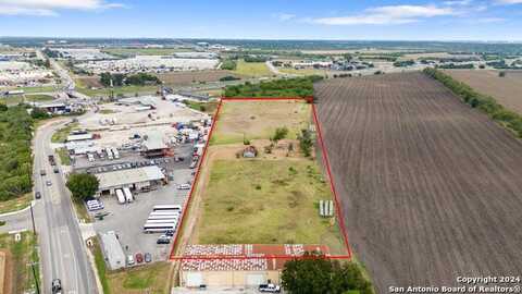 11722 FISCHER RD, Von Ormy, TX 78073