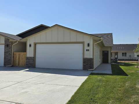 1104 W Trek Cir, Goddard, KS 67052