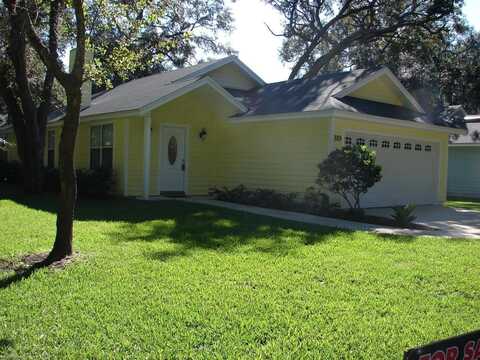 889 Jasmine St, Atlantic Beach, FL 32233