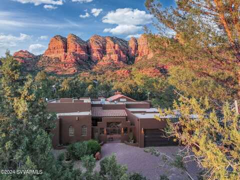 30 Navajo Tr, Sedona, AZ 86351