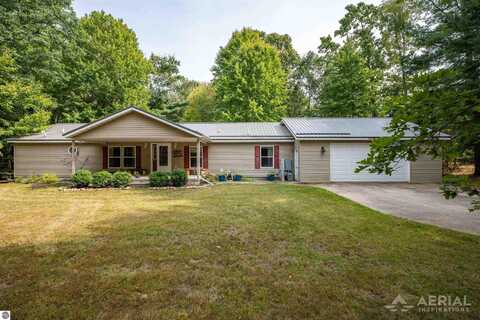 1232 Bluetick Lane, Saint Helen, MI 48656