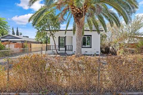 139 W Fir Avenue, Pinedale, CA 93650