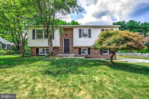 429 COACH HOUSE LANE, LITITZ, PA 17543